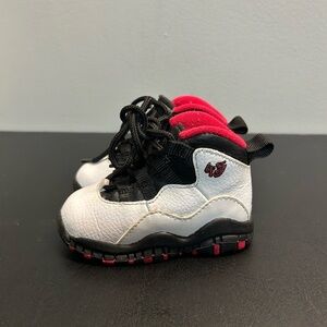 Air Jordan 10 Retro Toddler Black and Red Sneakers